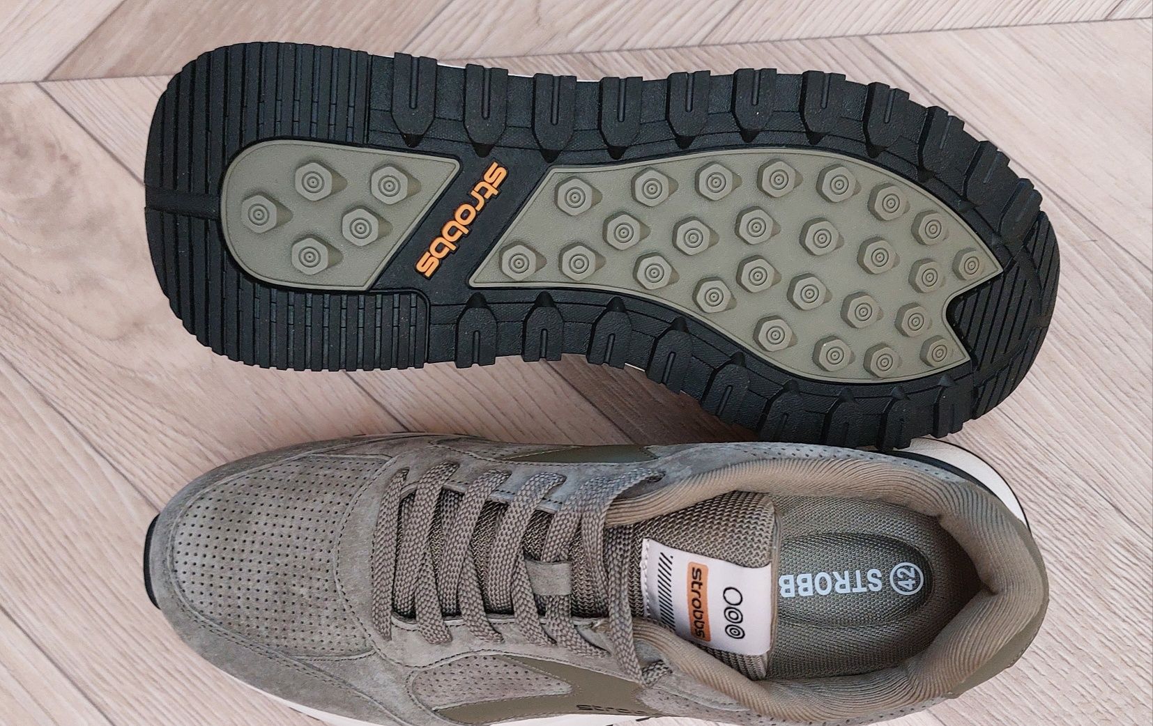 Новые качественные кроссовки фирмы STROBBS!