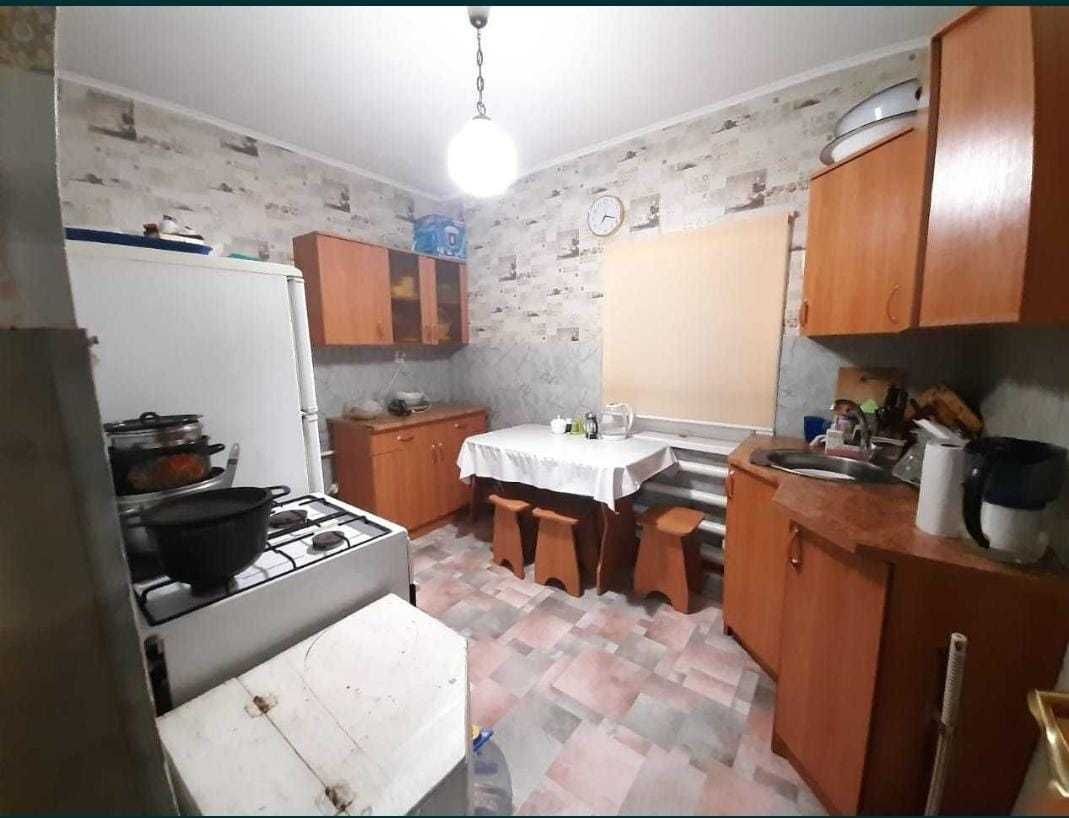 Продам дом с центральным отоплением рядом с парком