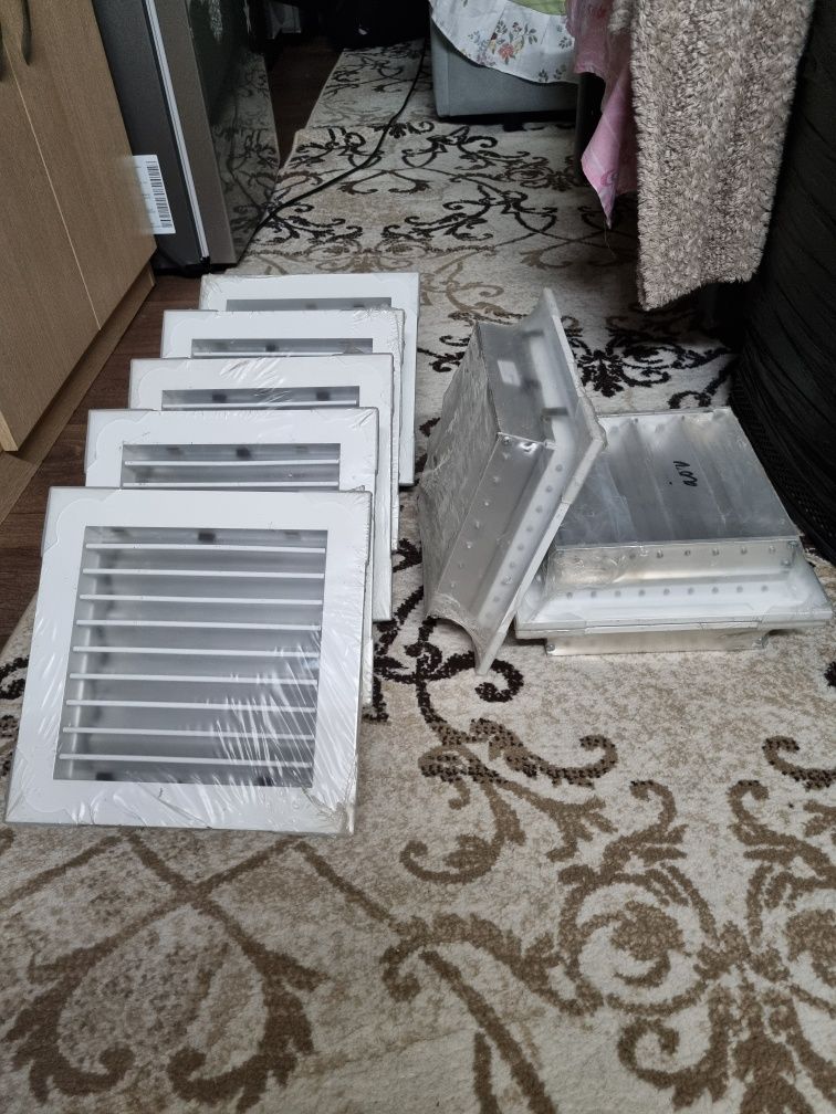 Решётка вентиляционая приточная 25×25см.