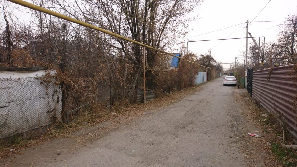 Участок ровный не тронутый