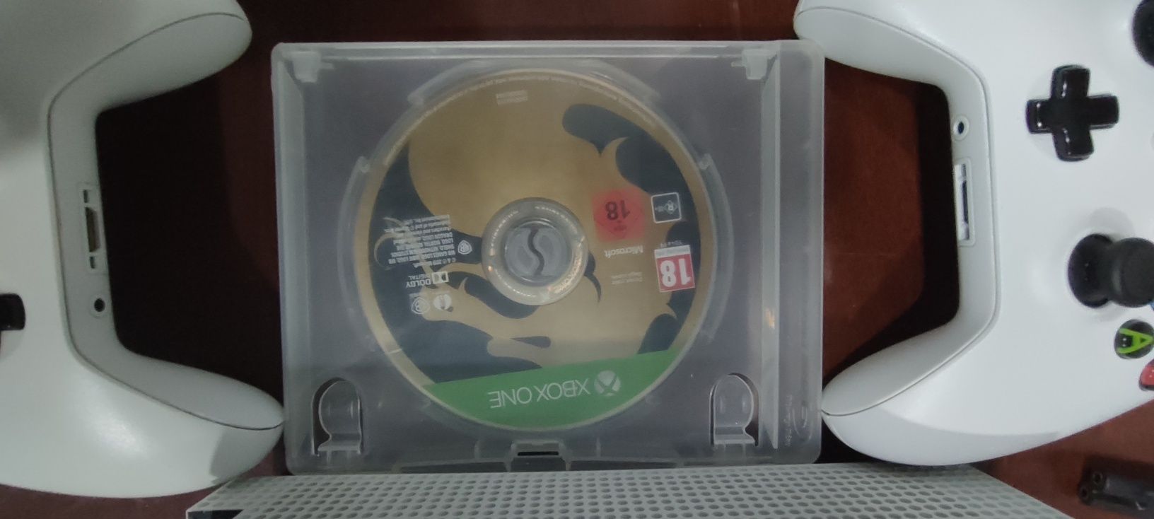 Xbox one s  продам