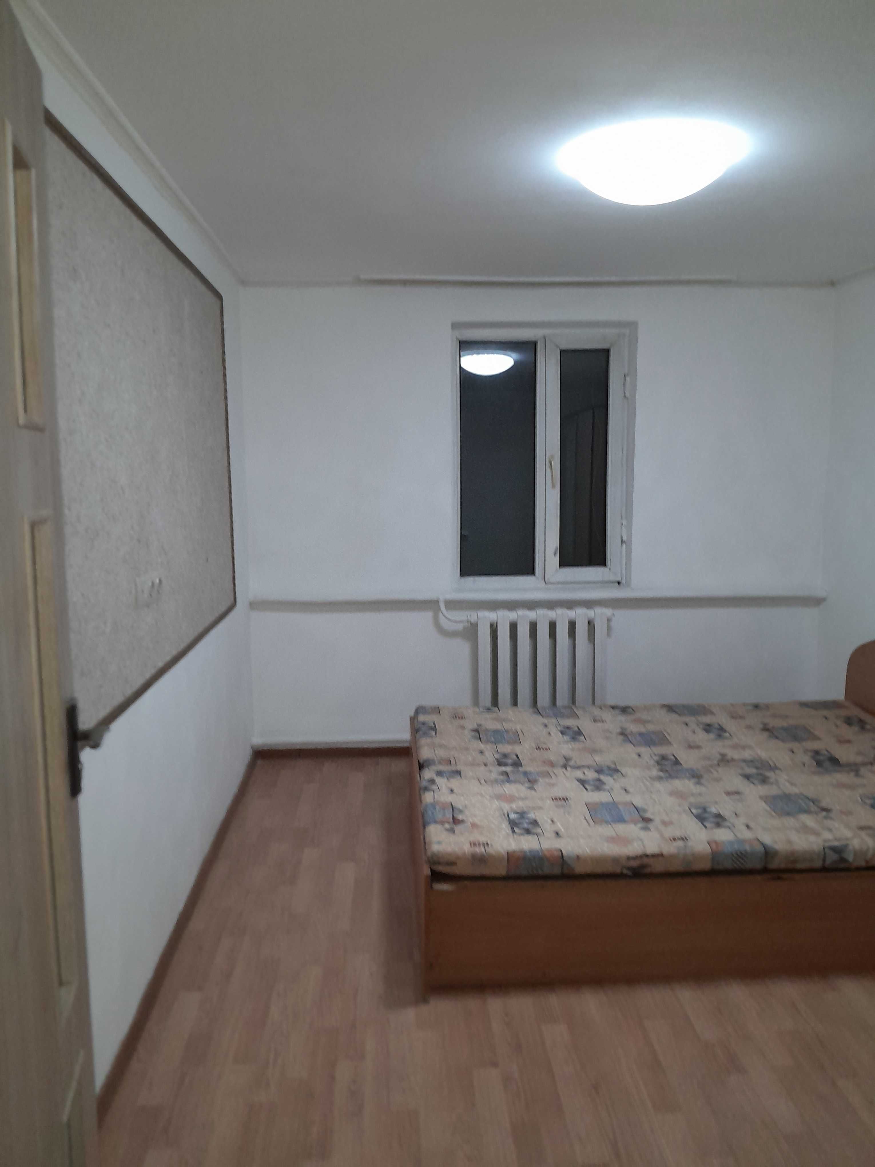 Квартира времянка 3 комнаты 120 тыс 
Алгабас мкр. срочно .
