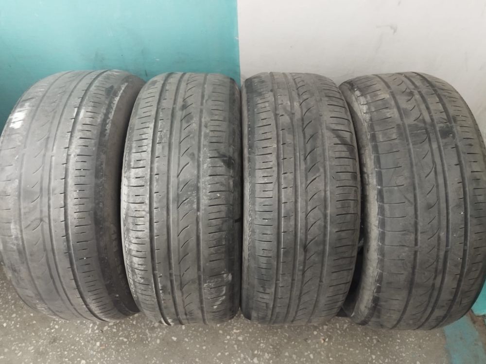 Продам шины 215/55/17