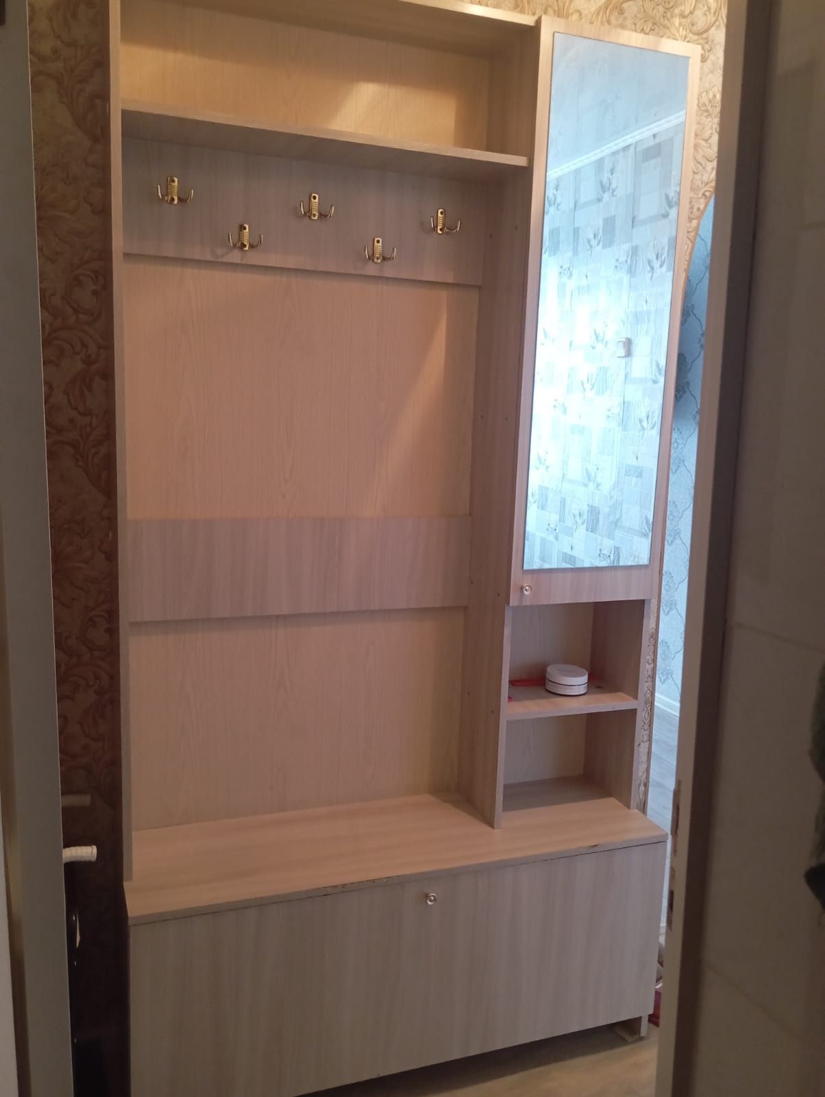Продам прихожей  в хорошем состоянии