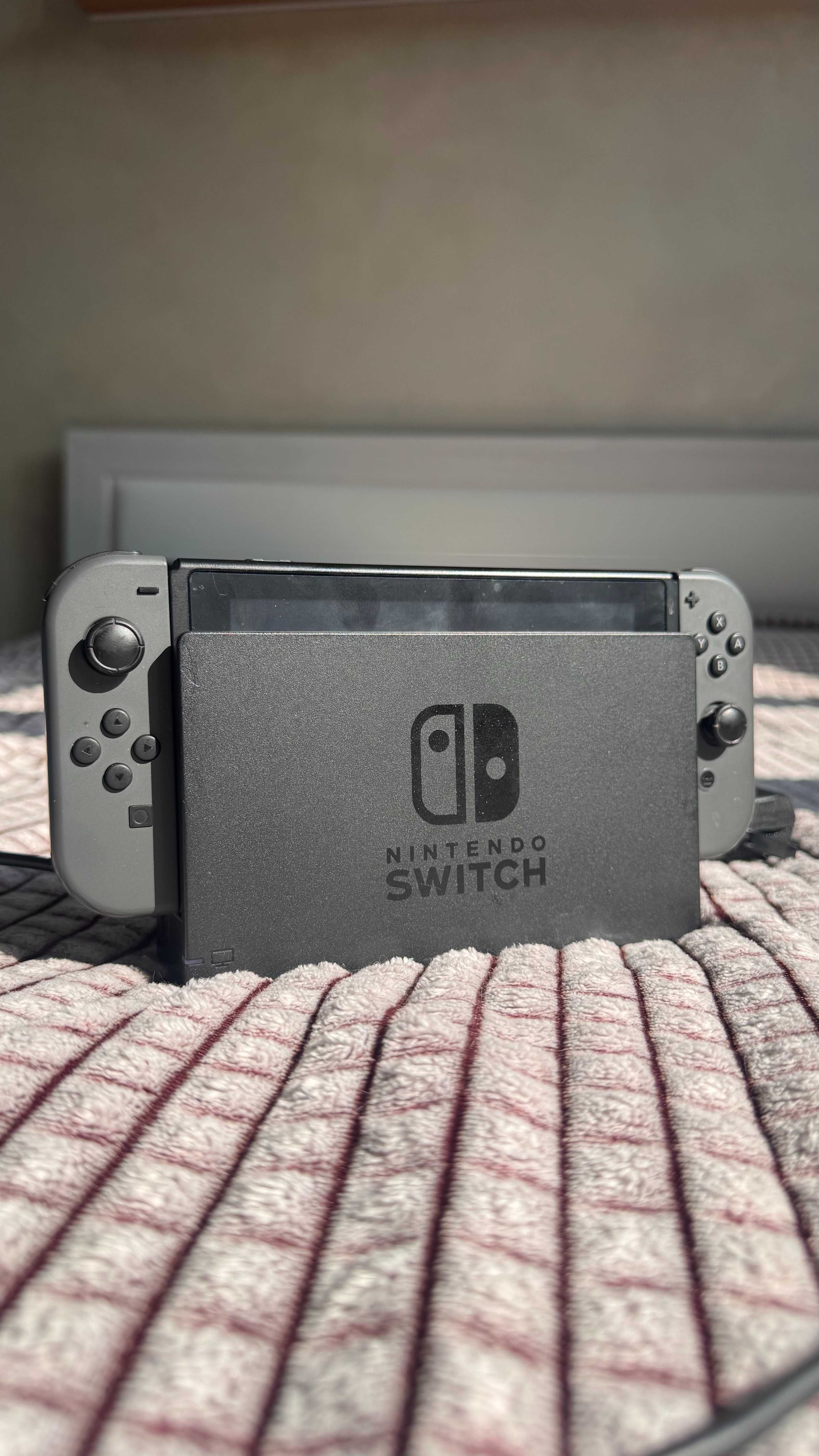 Приставка Nintendo Switch (прошитая) + карта памяти 64Gb