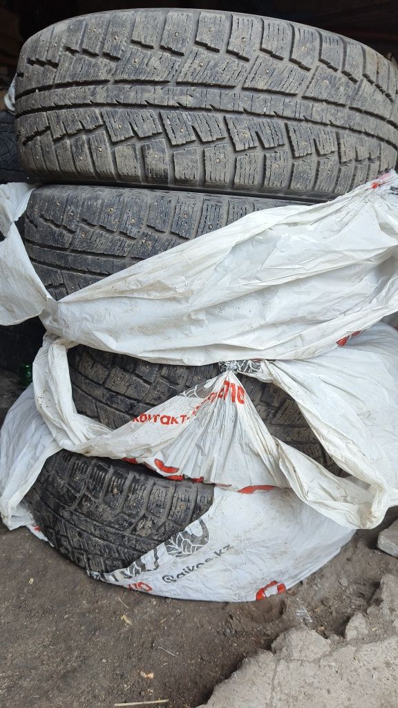 Продам Зимние шины
