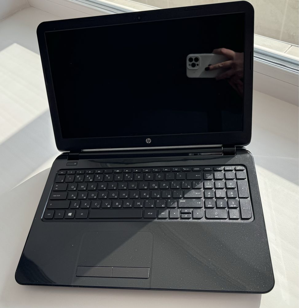 Ноутбук Hewlett-Packerd HP 15-g015sr