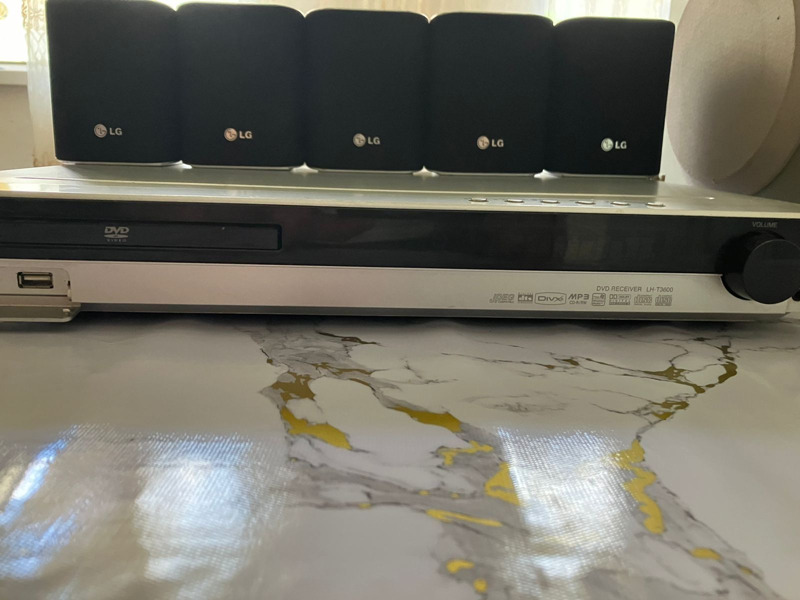 Домашний кинотеатр  LG LHS-36