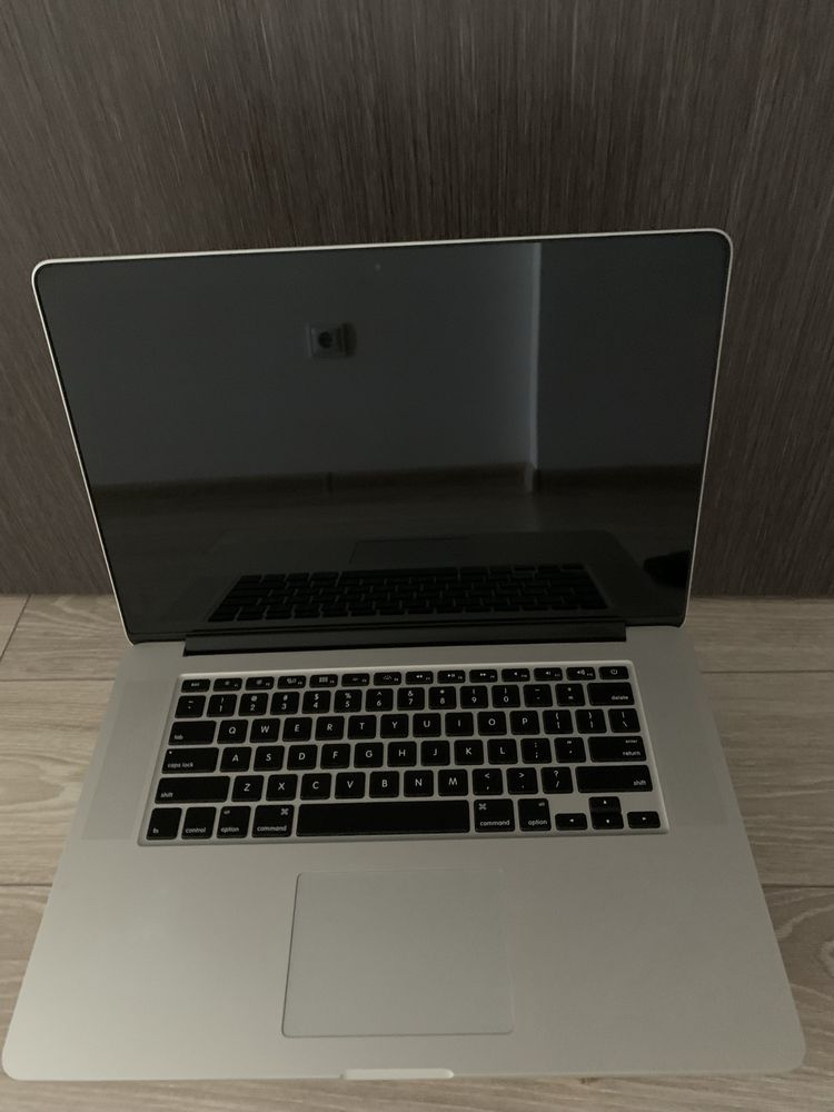 Поменяю MacBook Pro retina 15 i7 на iPhone 13 Pro Max, 14 pro, 15