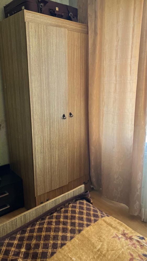 Продам спальный гарнитур