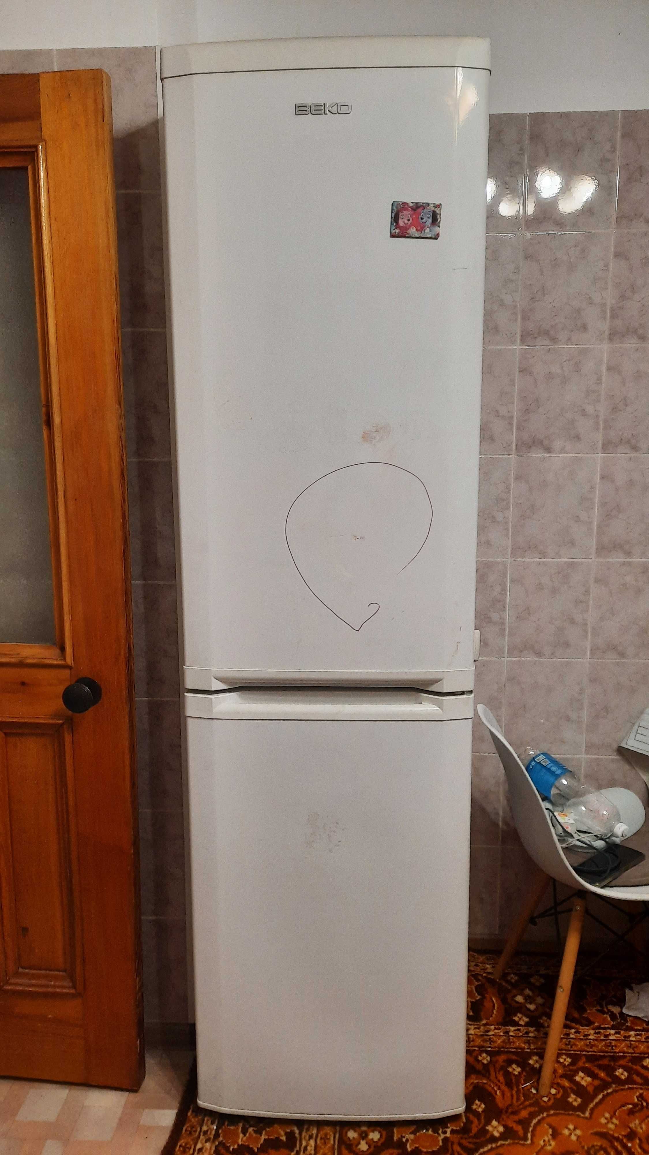 холодильник Beko CSK35000
