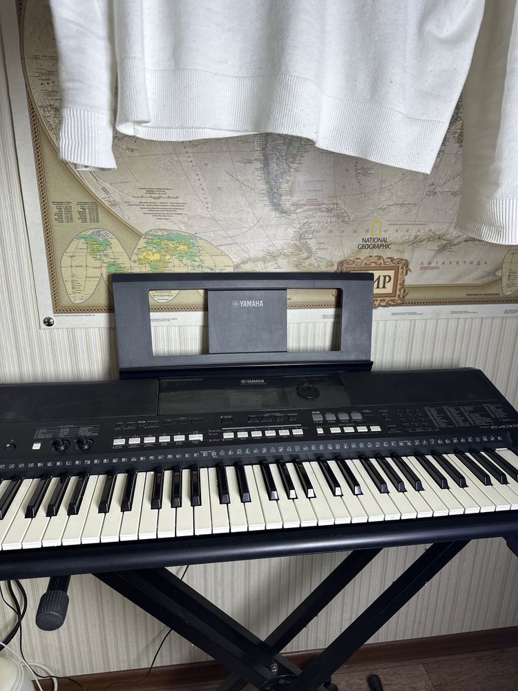 Yamaha psr e433 Синтезатор-Пианино профессиональный