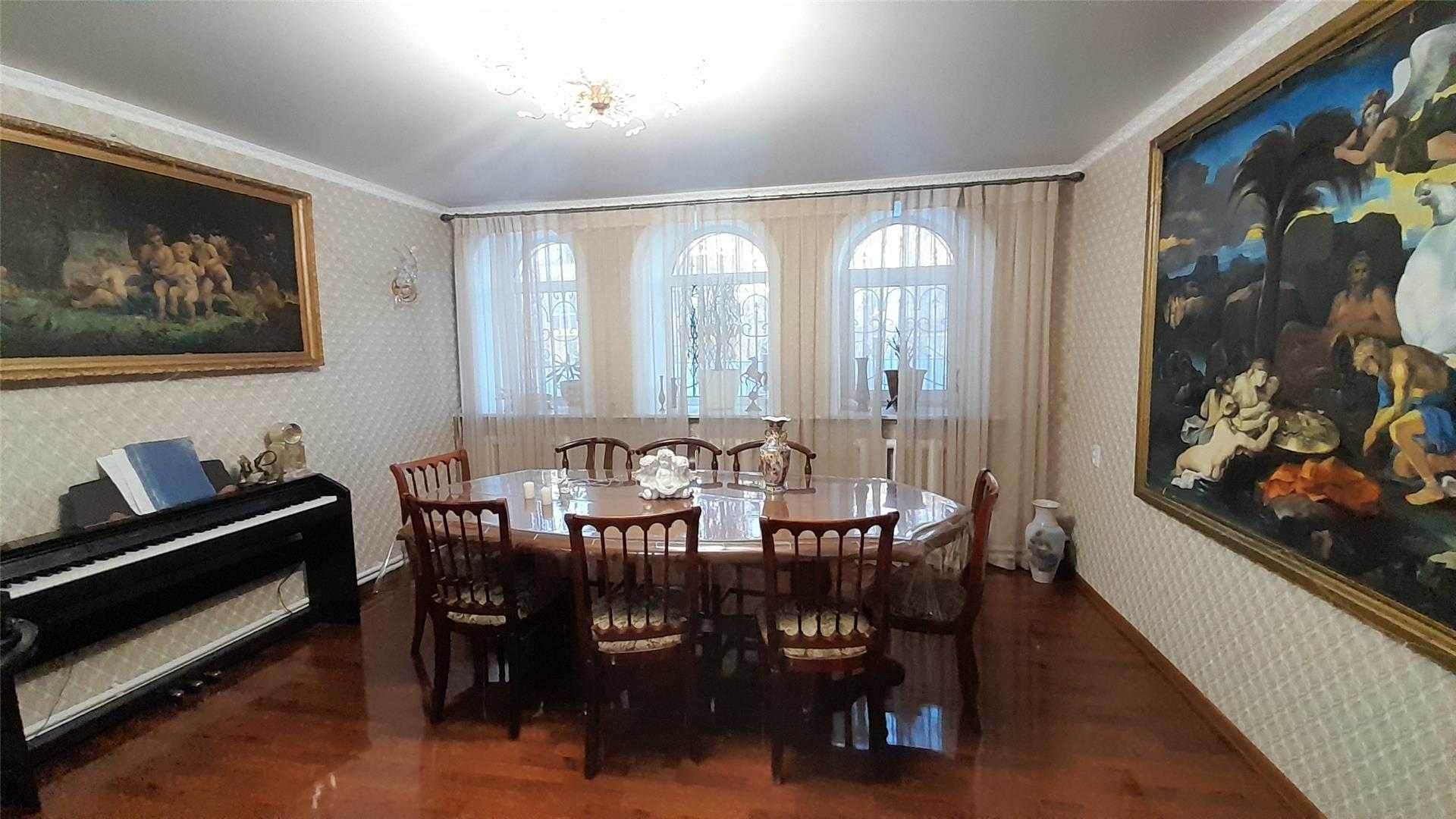 Продам  5-ти комн квартиру болгарского типа, блочный