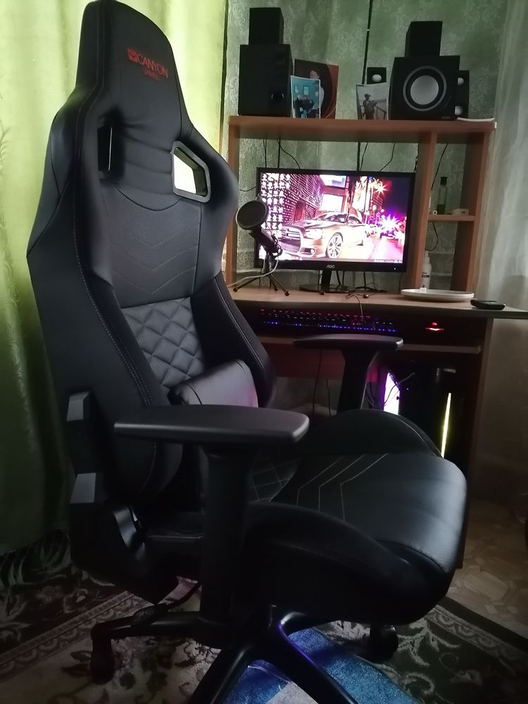Продам игровое кресло