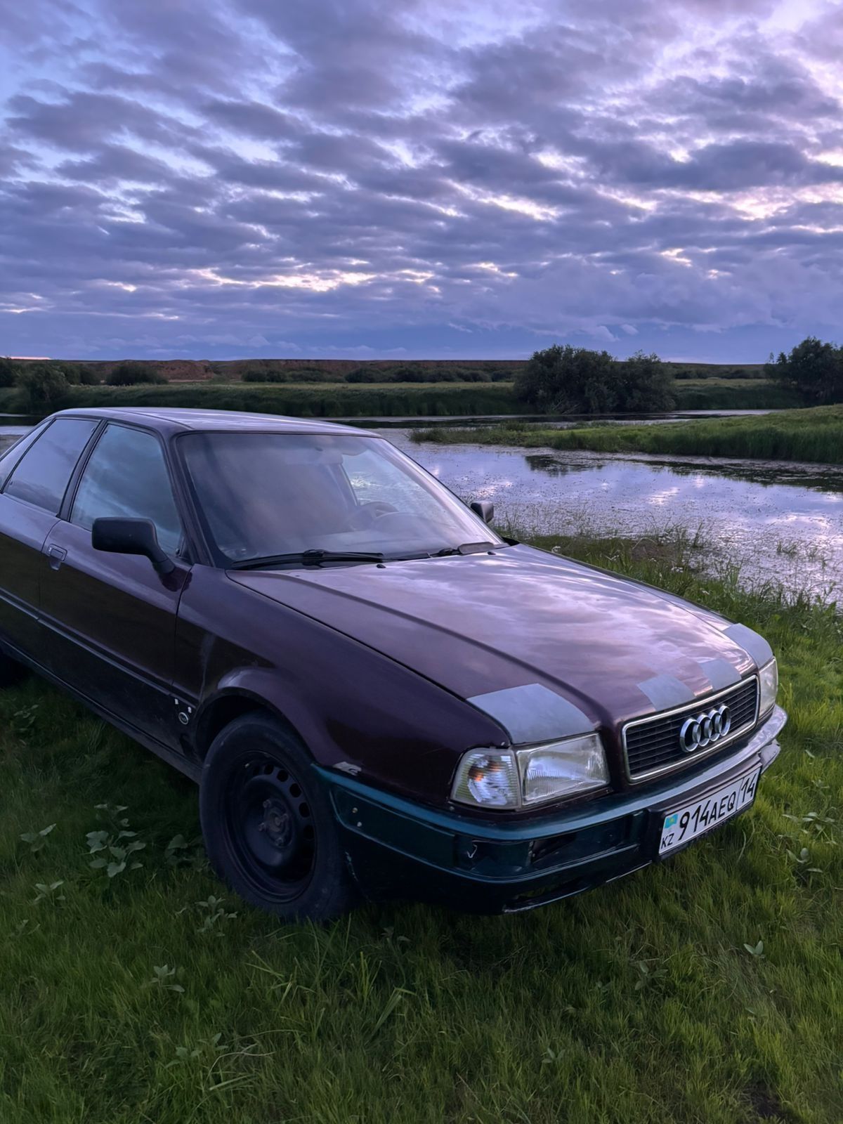 Продам срочно ауди 80
