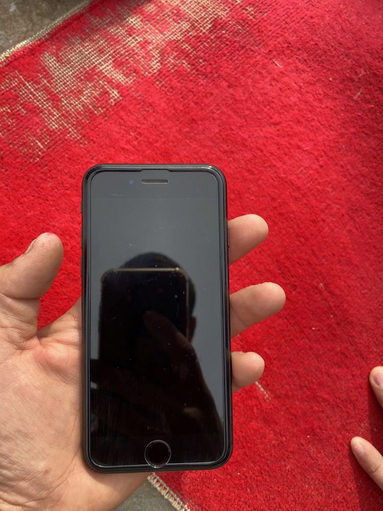 iphone se 2020 в хорошем состоянии