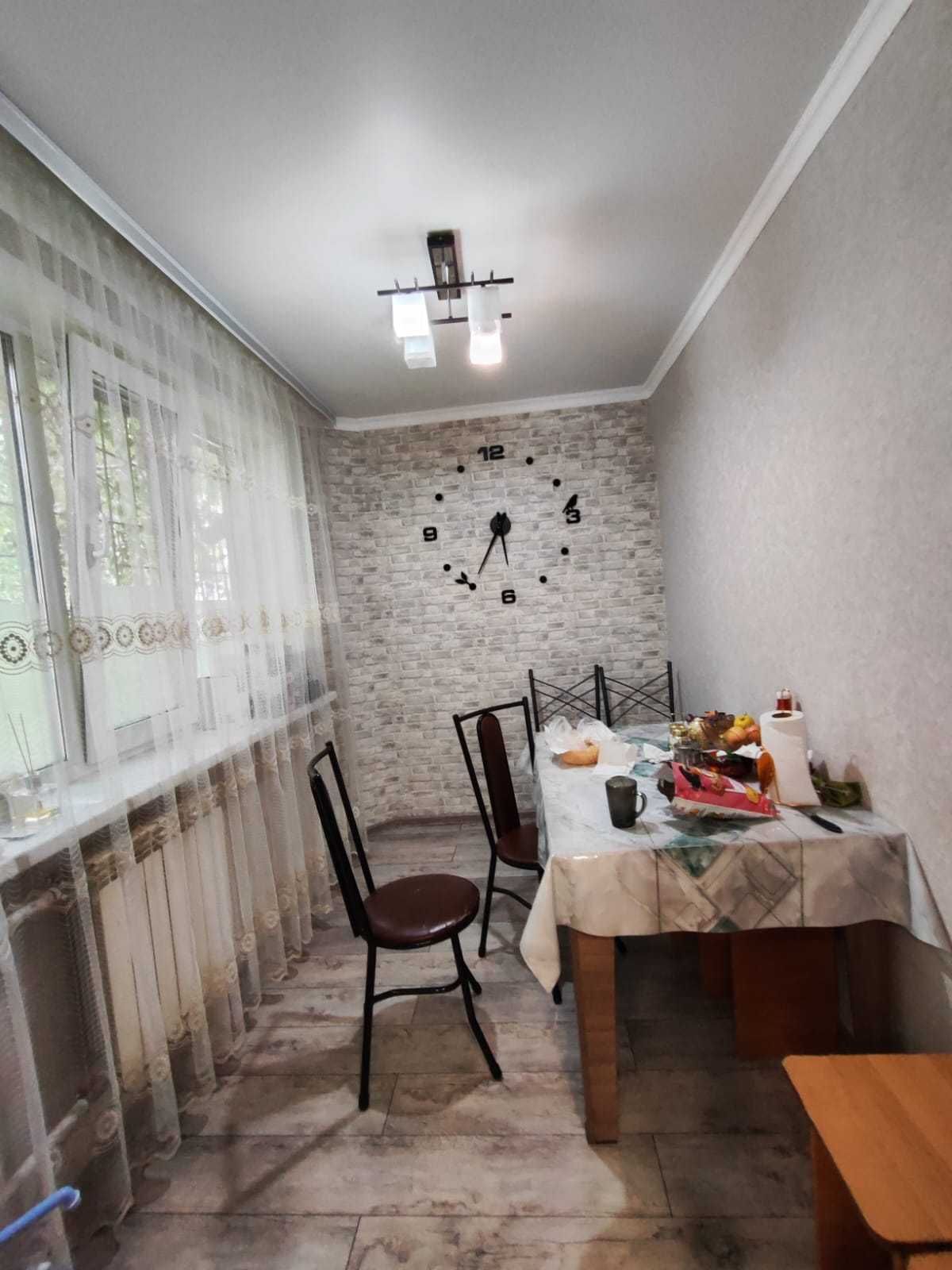 Продам 3х комнатную квартиру в центре!