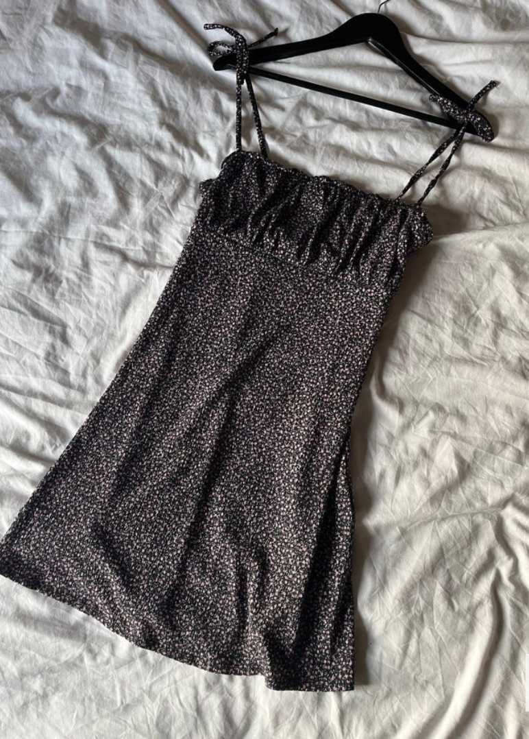 Продвм сарафан красивый фирмы divided h&m