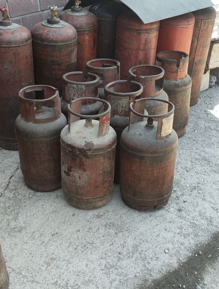 Продам заправленный газовый  баллоны
