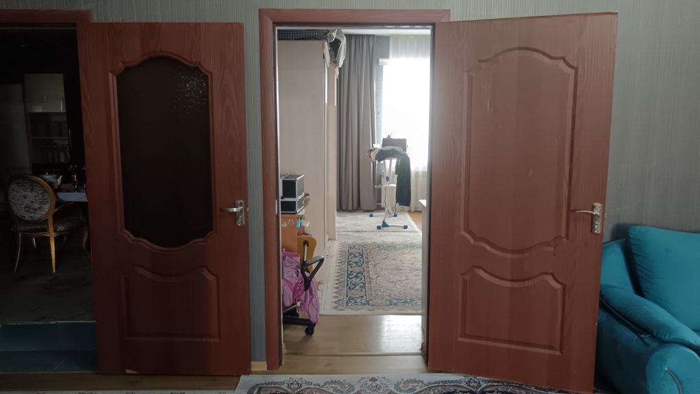 Двери 5 штук 90×2000, 1×1200