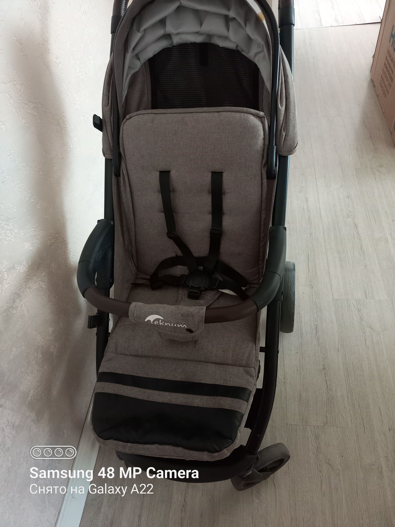 Продам  коляску.