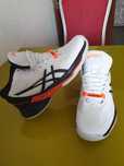 Продам кроссовки Asics новые