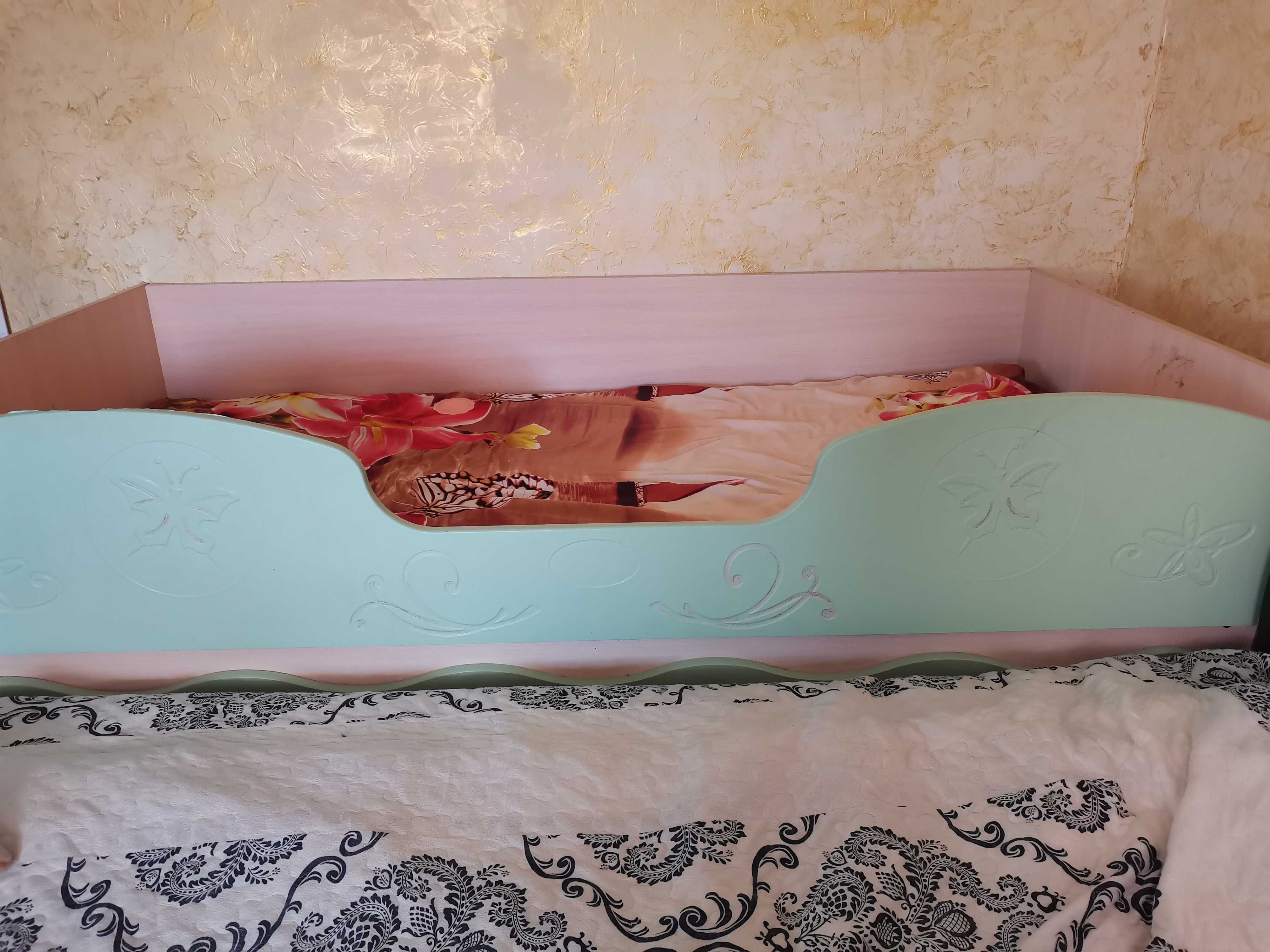 Двухъярусная кровать 15 000 т. Торг.