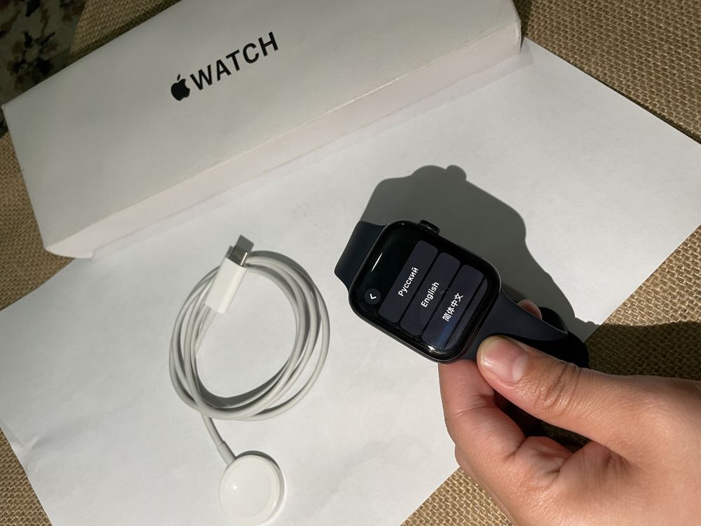 Apple Watch SE 44 мм черный(2024)