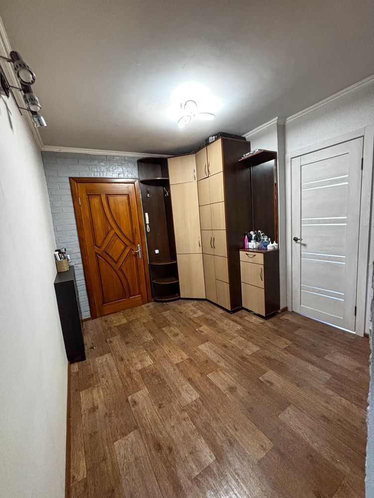 Продам 3-х комнатную квартиру