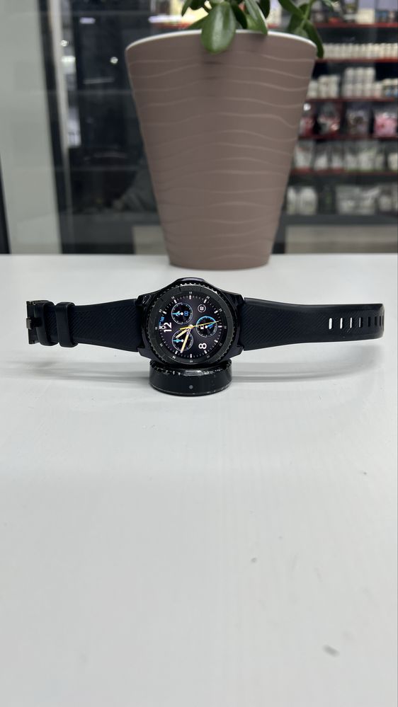 Смарт Часы (Smart Watch) Samsung Gear S3 в отличном состоянии