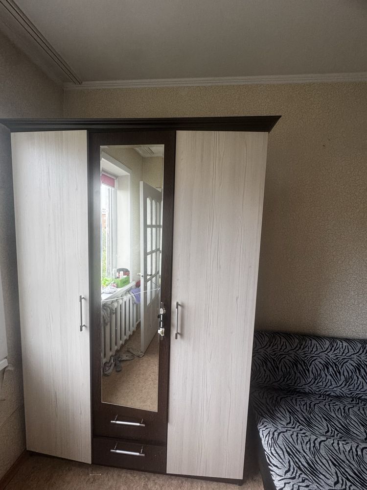 Шкаф в хорошем состоянии. Не дорого!