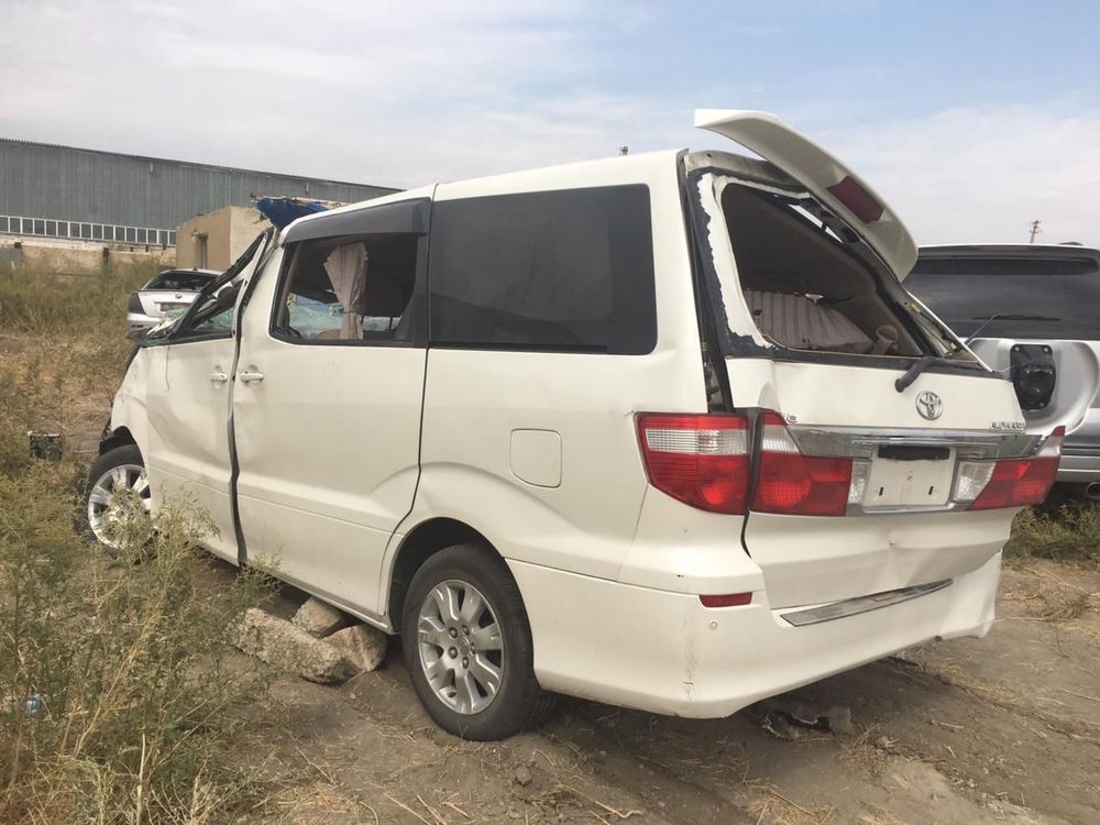 Toyota Alphard по запчастям