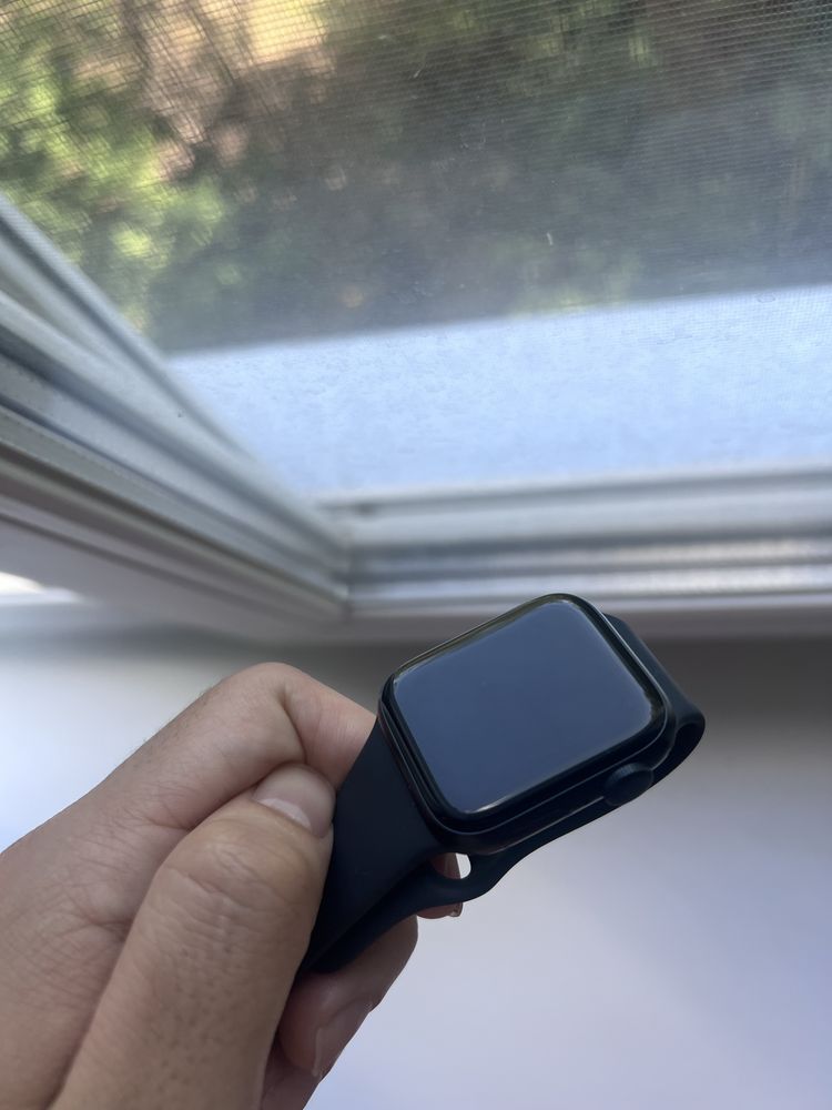 Продам apple watch se gen 2