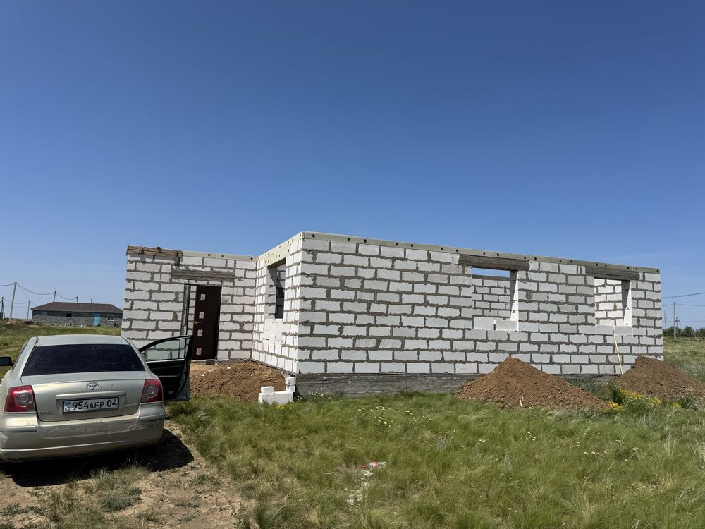 Продам начатый недостроенный дом