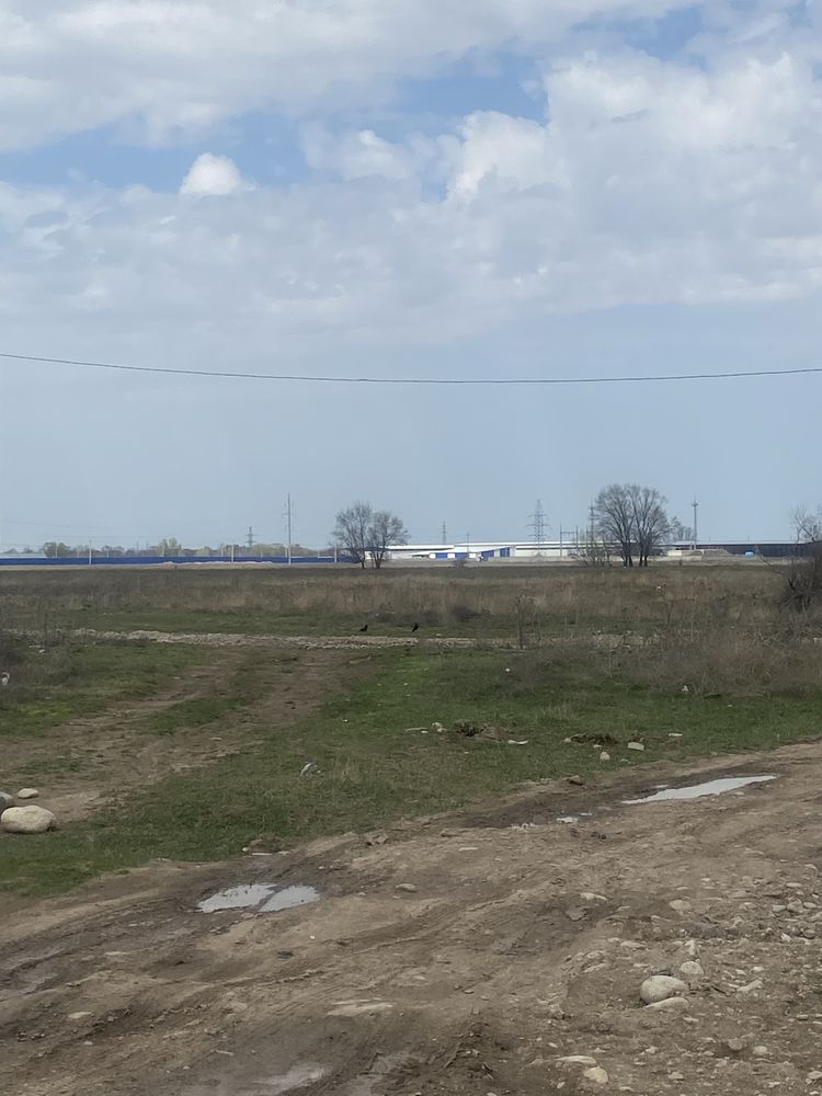Продам участки в мкр. - МАДИНЕТ.