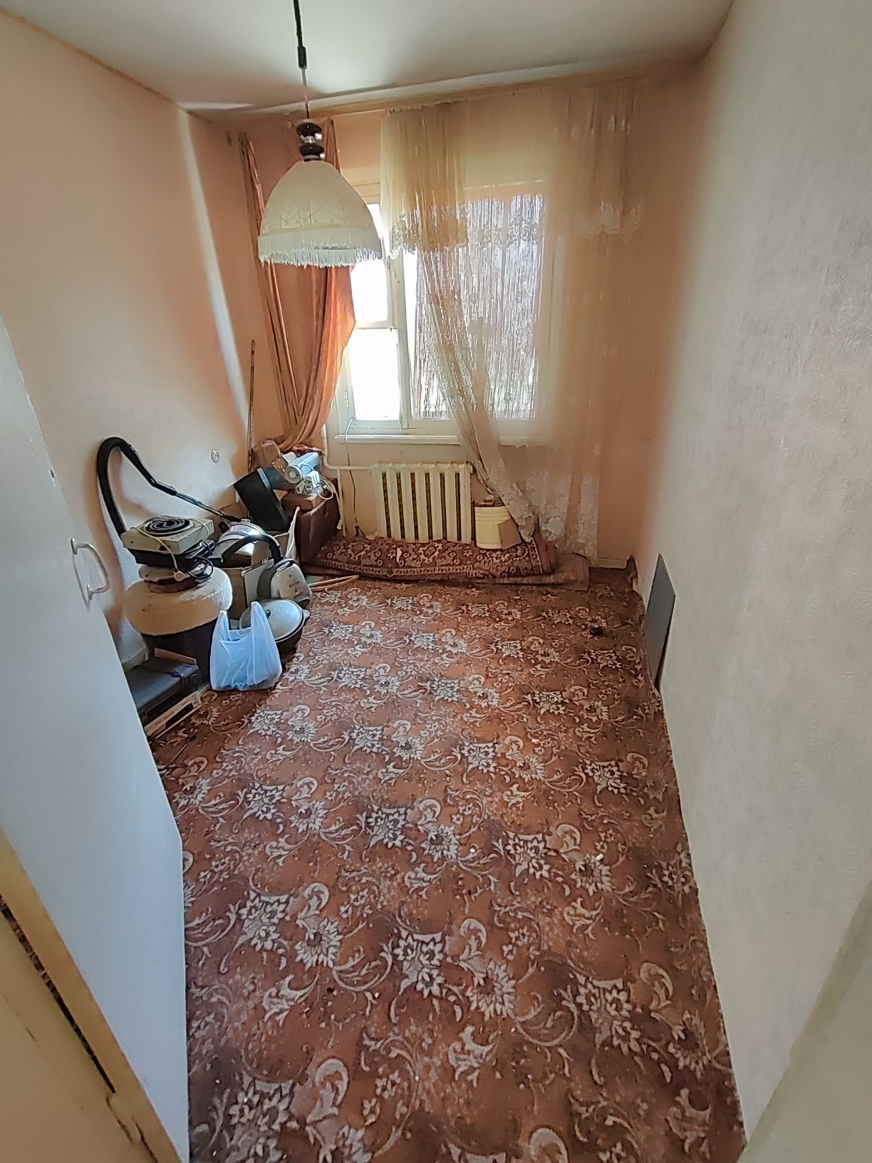Продается 4-комн (4-40, 1 эт)