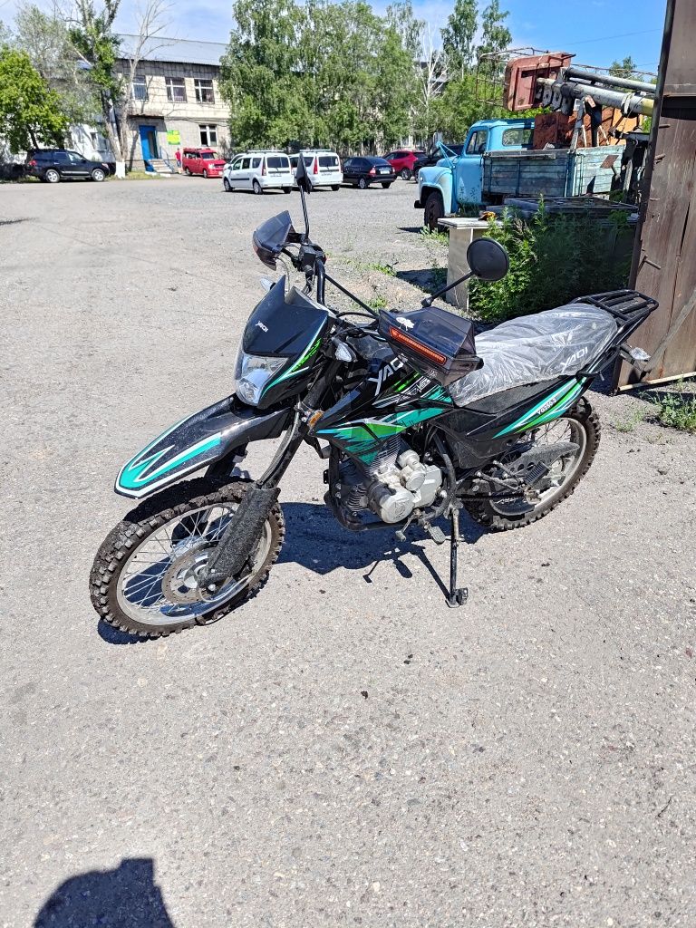 Мотоцикл эндуро 250 куб