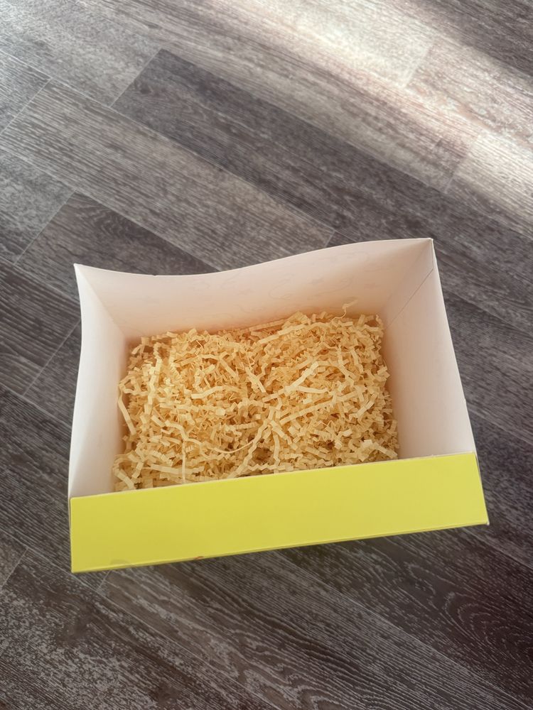 Продам коробку подарочную