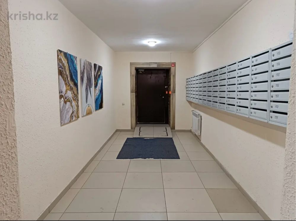 Продается однокомнатная улучшенная квартира (кухня студия).