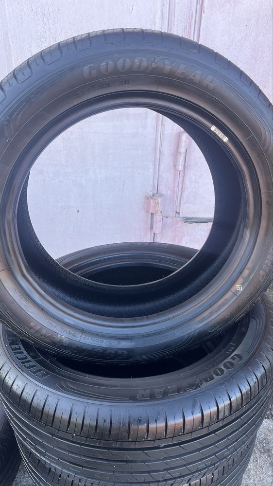 Шины 215/55 R17 Good year