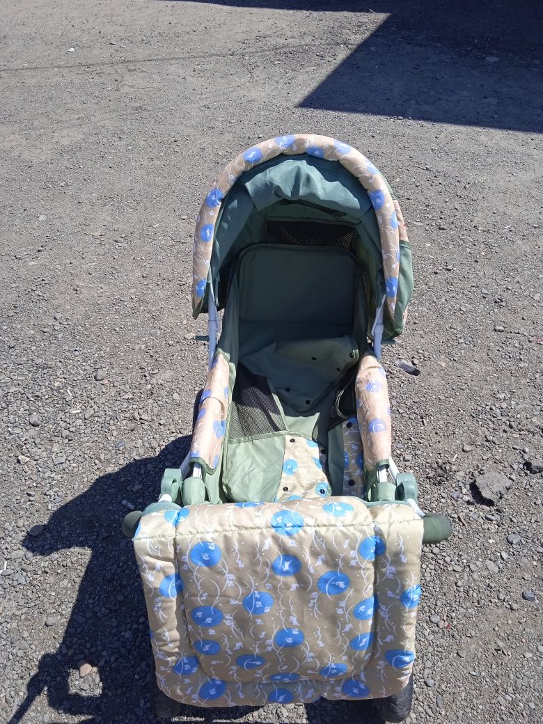 Продам коляску в хорошем состояние