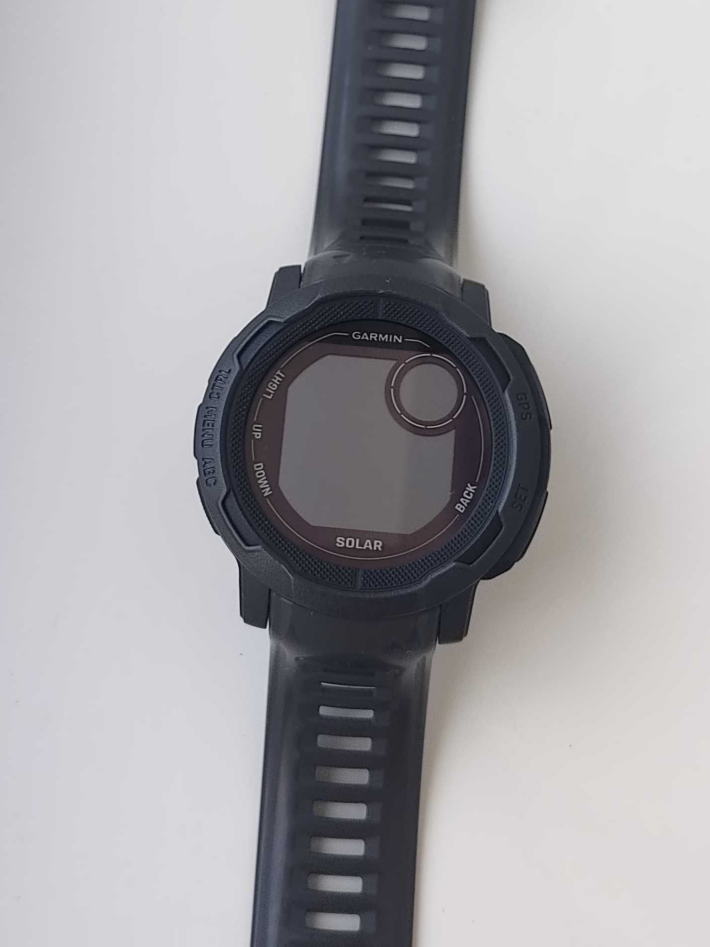 Спортивные часы Garmin Instinct 2 Solar
