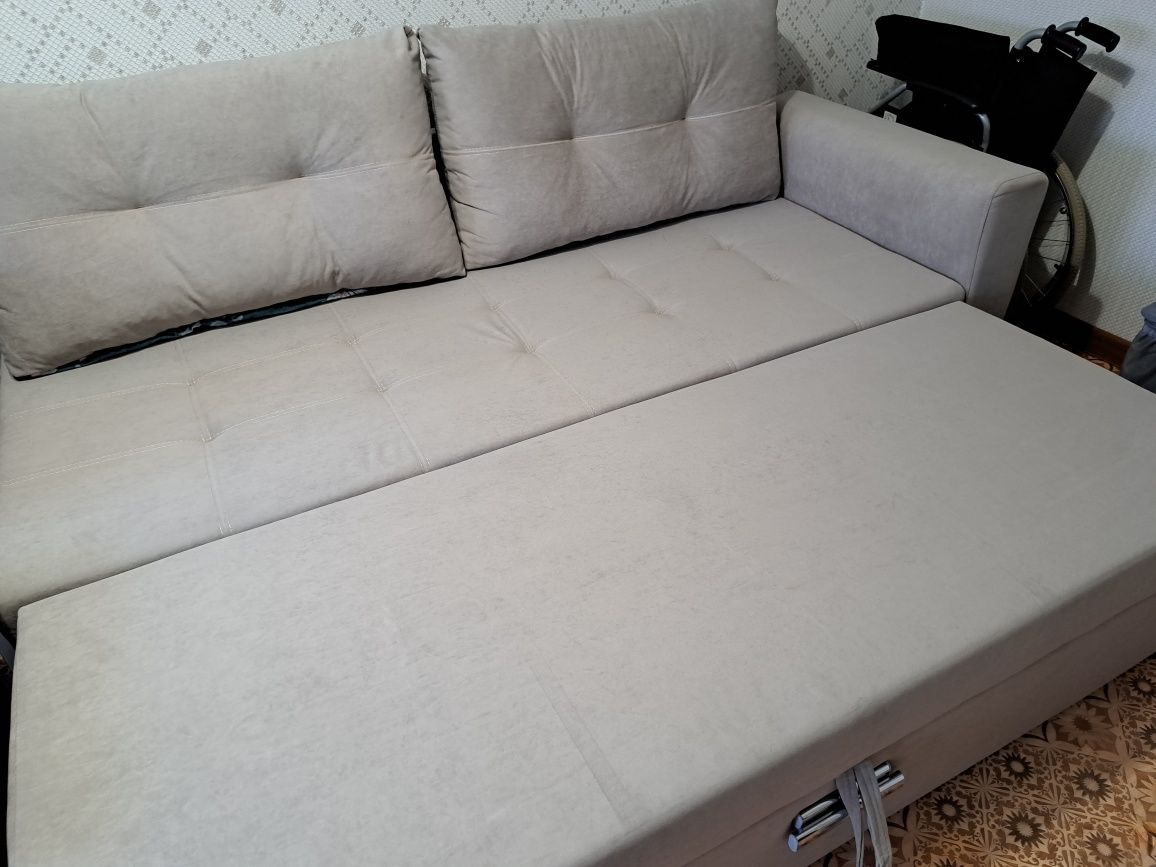 Продам Диван  новый раскладной