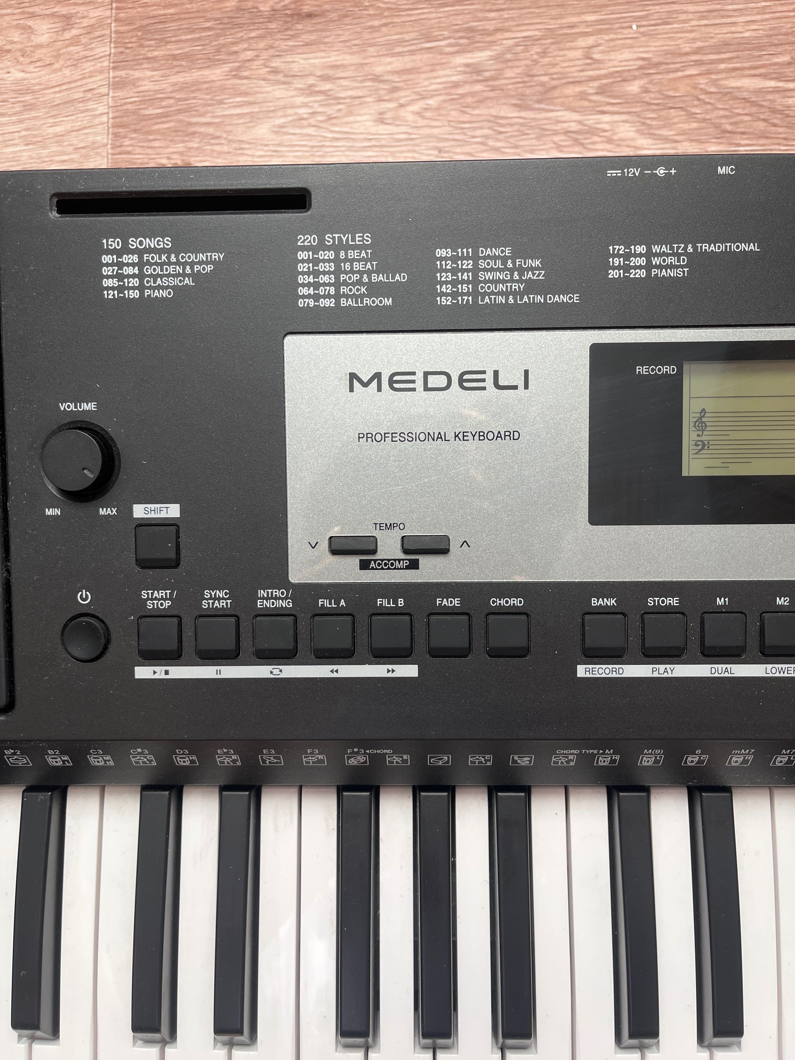 Продам сентизатор medeli 331