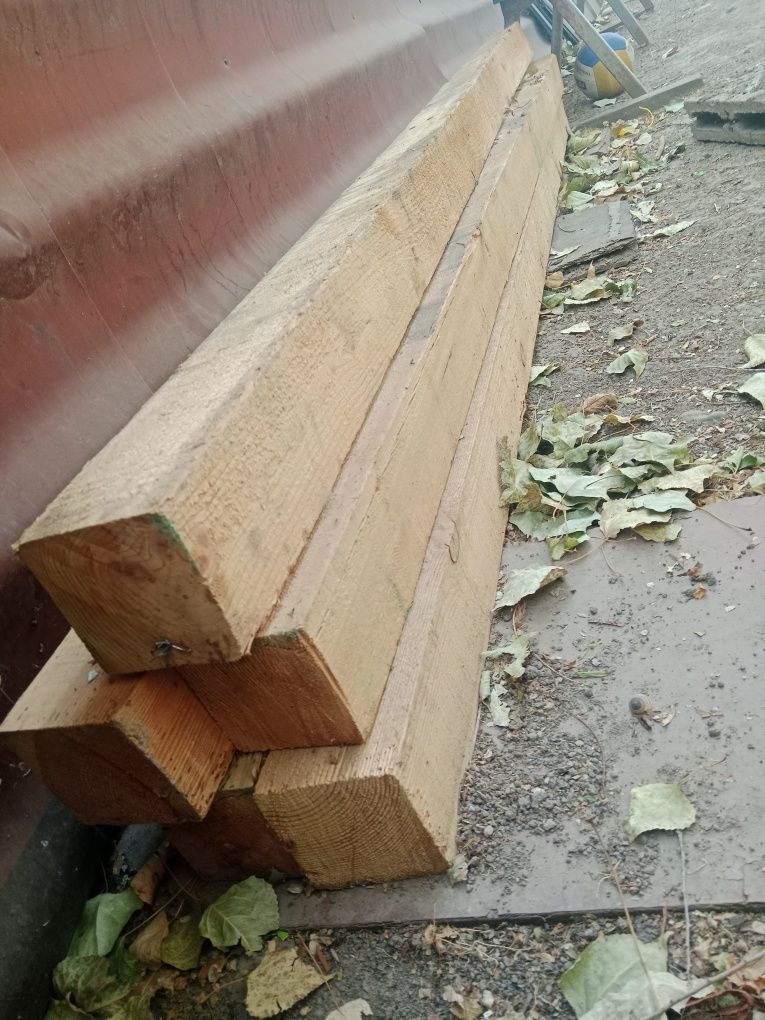 Деревянный брусы