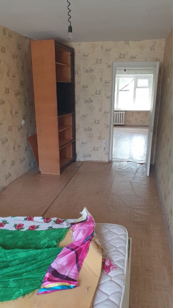 Сдам  3-х комнатную на длительный срок.
