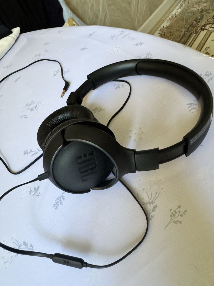 JBL tune 500 в отличном состояний