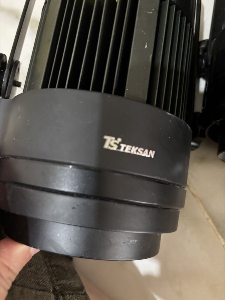 Teksan прожектор