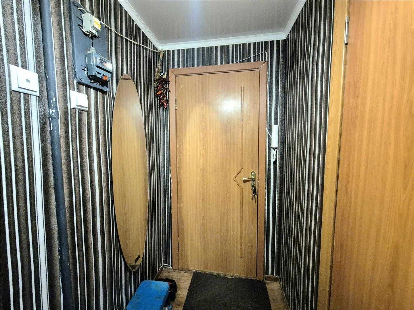 Продам  1-комнатную квартиру возле Цона
на 3/4 эт
