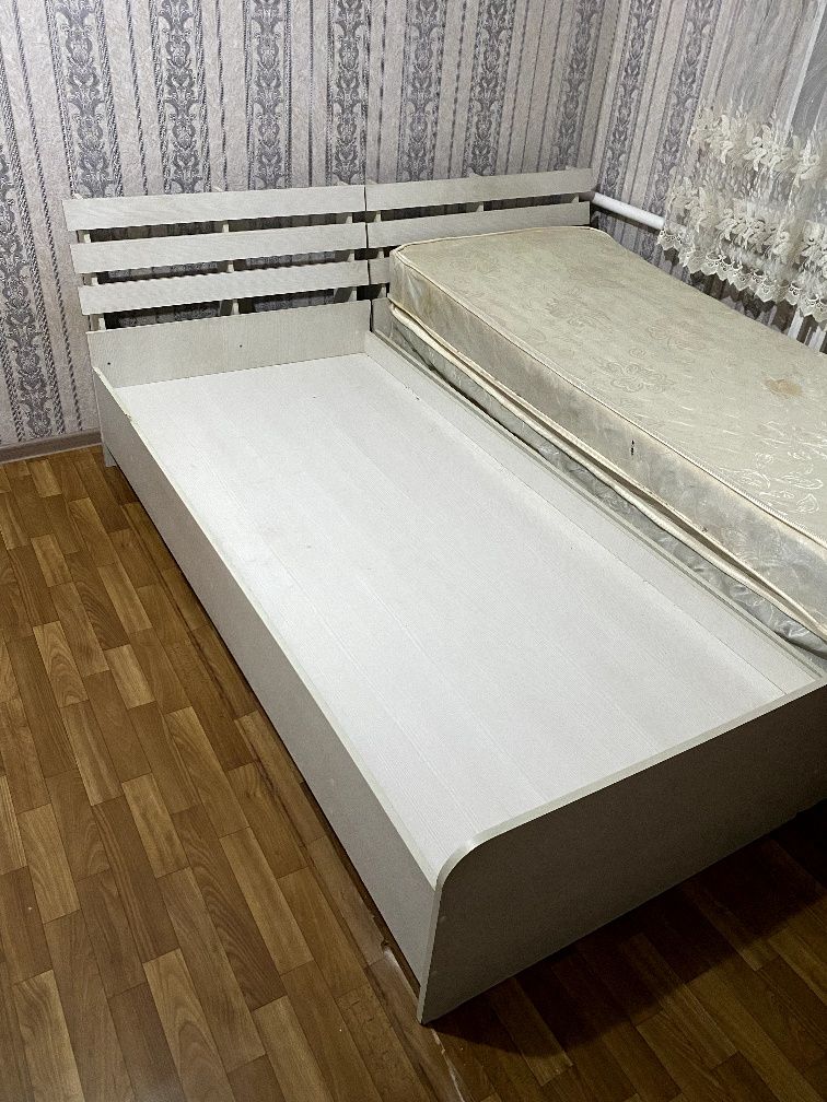 Продам две кровати